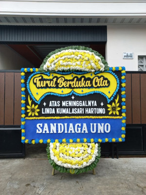 Papan Bunga Duka di Pentadu Timur