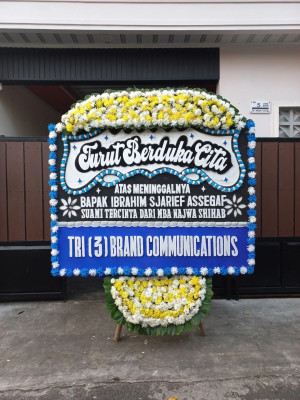 Papan Bunga Duka di Pentadu Timur